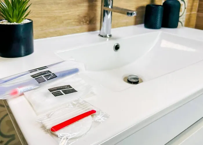 Rocha Mare - A/c 3 Min Da Areia. * Portimao