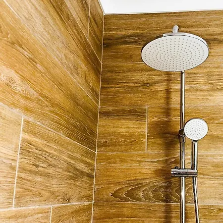 Rocha Mare - A/c 3 Min Da Areia. *